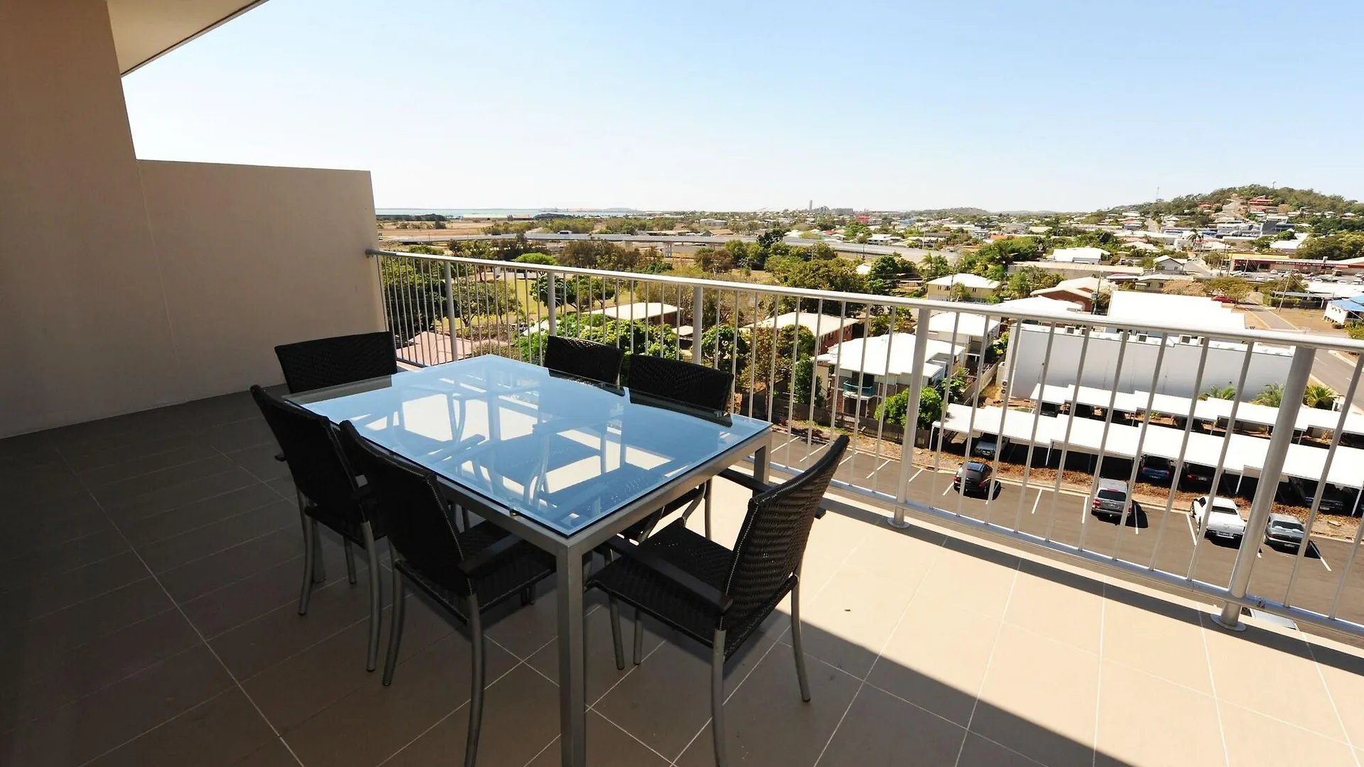 Gladstone City Central Apartment Hotel Official