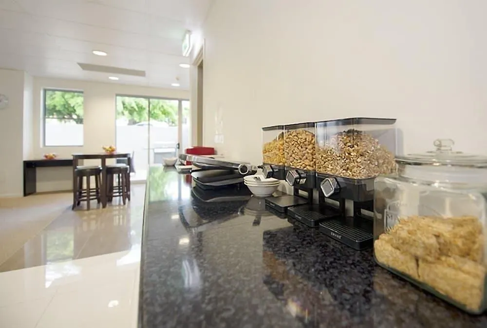 Gladstone City Central Apartment Hotel Official